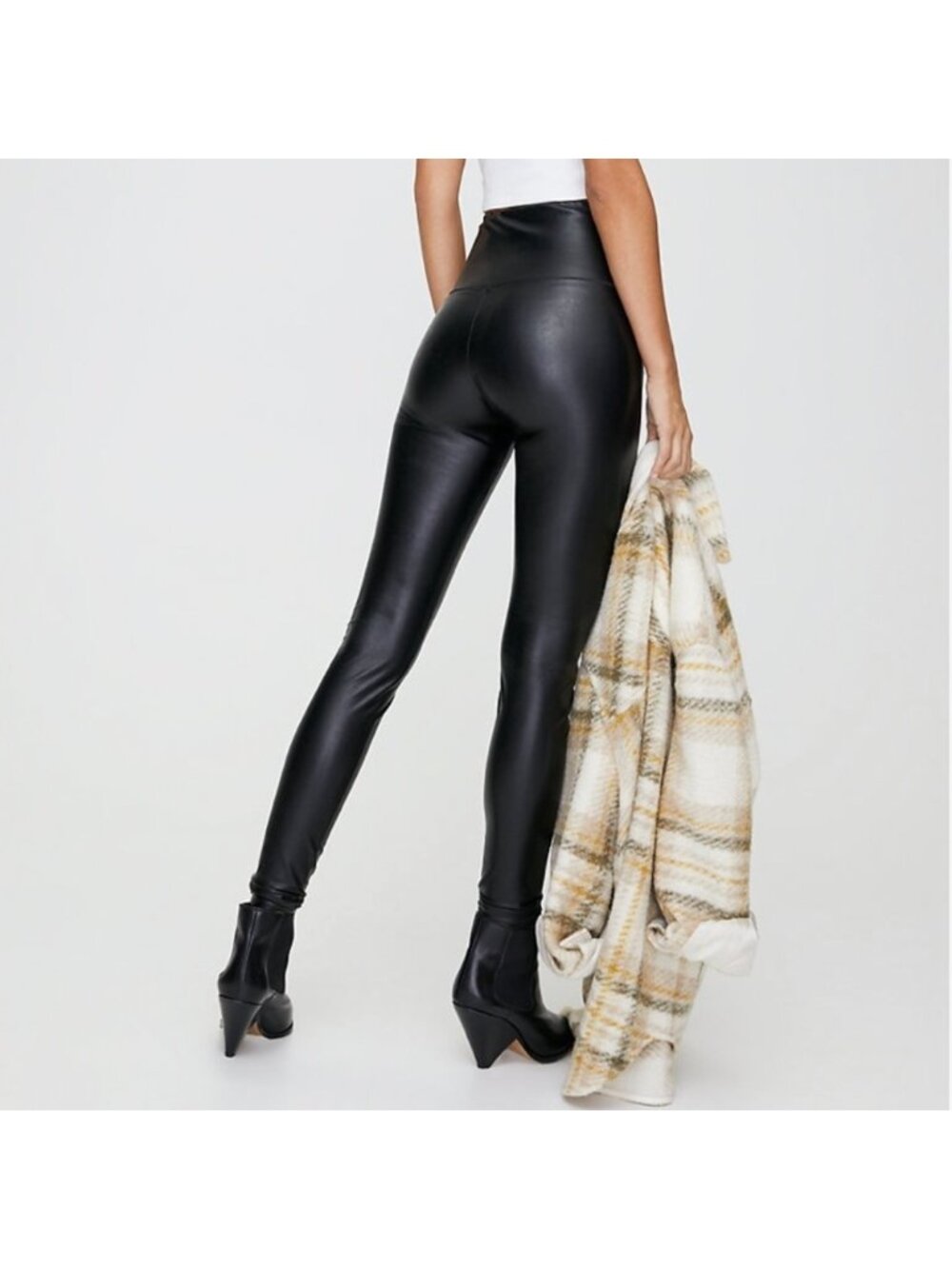 Aritzia Wilfred Free Daria leggings Black vegan M - Picture 4 of 6